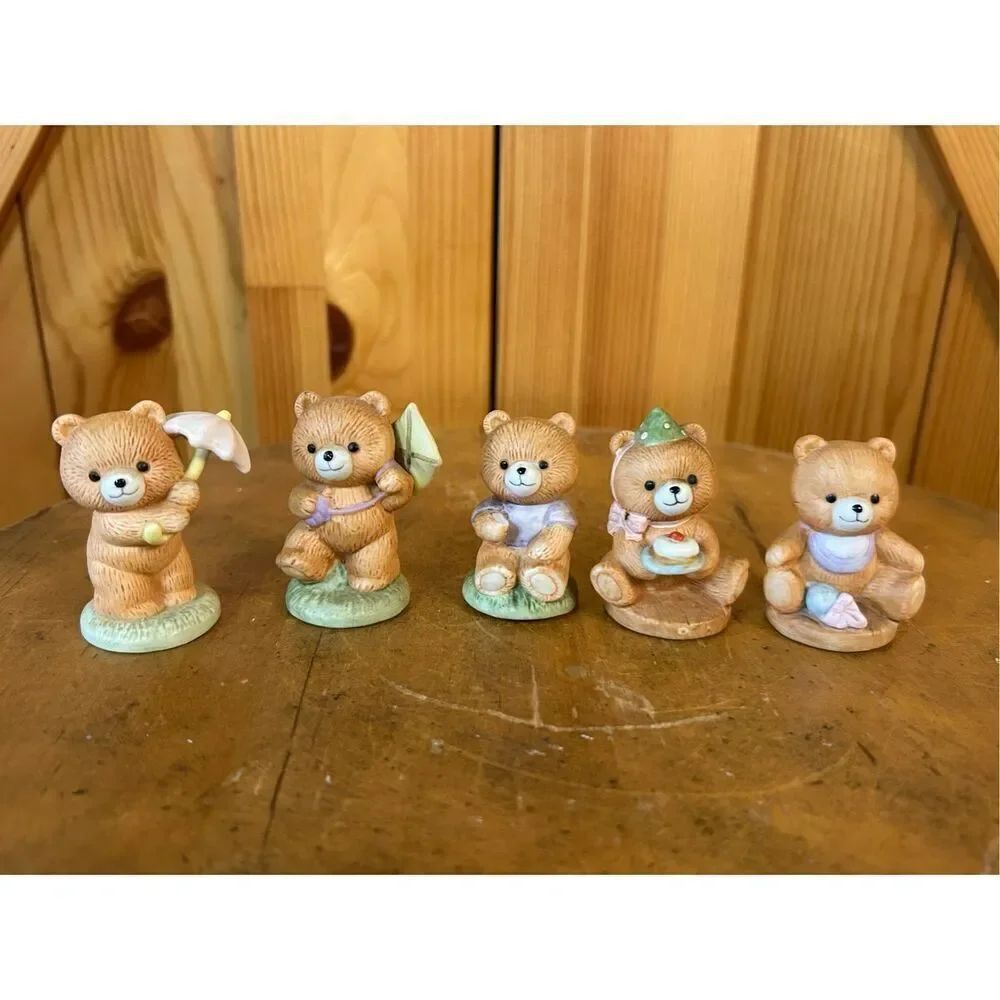 Vintage Russ Berrie Ceramic Bears lot of 5 Figurine Collectible Decor (8246) Rea